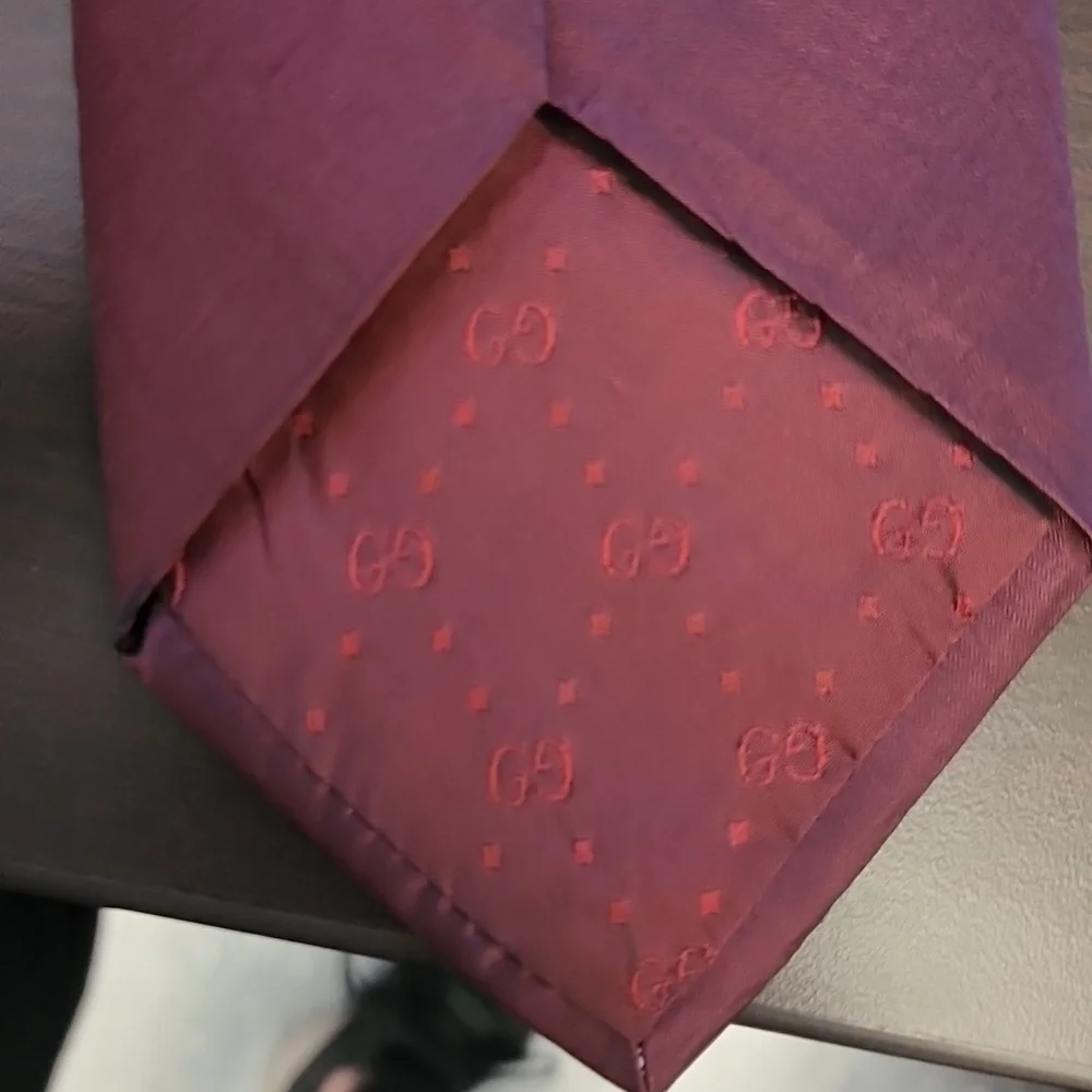 GUCCI TIE Maroon and Silk